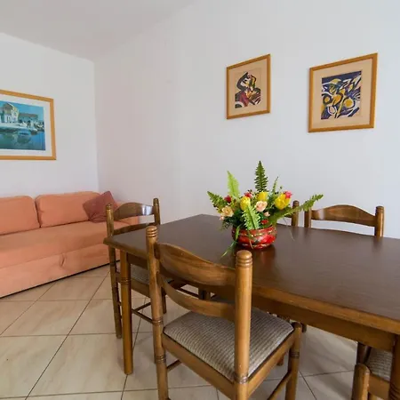 Apartment With Parking Space - 19657