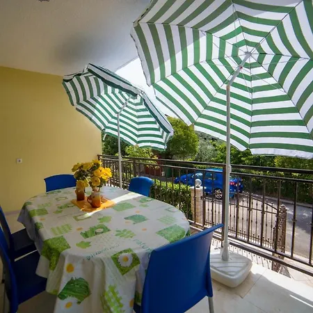 With Parking Space - 19657 Apartment Porec