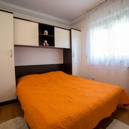 With A Parking Space - 19657 Apartman *
