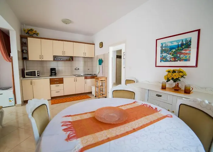 With Parking Space - 19657 Appartement *