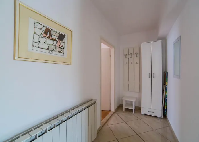 Appartement With Parking Space - 19657